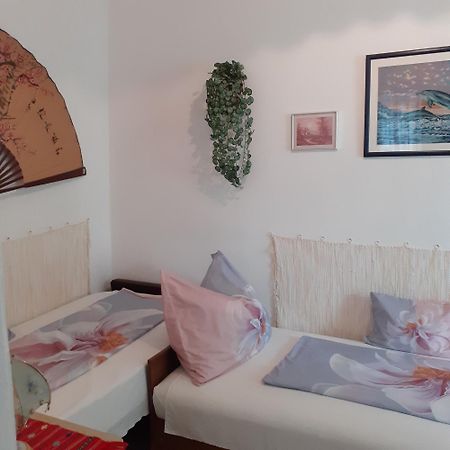 Marika vendégház Apartamento Abádszalók Exterior foto